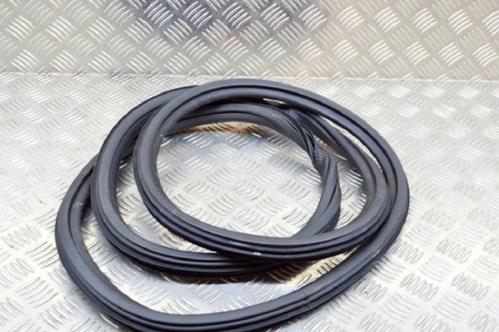 Garnitura ușă st&acirc;nga față AUDI A3 Limousine 8VS, 8VM 2015 OEM: 8V5833721 | 11623881