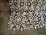 Macrame (mileu) - fata de masa in forma de patrat, cu laturile de 80x80 cm