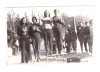 Foto de dimensiunea unei CP podium cu sportive 1973, Alb-Negru, Sport