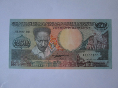 Suriname 250 Gulden 1988 UNC foto