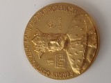 Medalie bronz aurit ,SERBAN CANTACUZINO , Domn al Tarii Romanesti 1678-1788 , Muzeul National COTROCENI -ROMANIA .diametru 60 mm , in caseta .