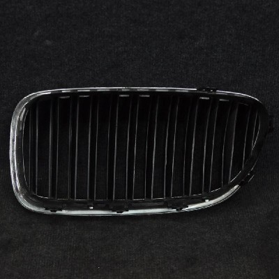 Grila dreapta față BMW 5 F10 2012 OEM: 720072872613567203650 | 1594422 foto