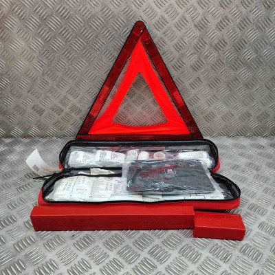 Trusa de prim ajutor TESLA MODEL 3 2021 OEM: 27R-044062,1475076-00-C 22295969 foto