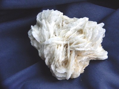 Specimen minerale - BARITINA ALBASTRA (CV5) foto