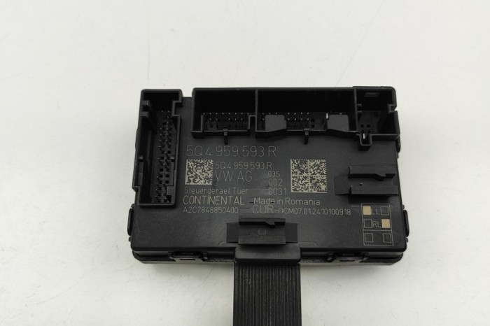 Modul de control ușă dreapta față SKODA KAROQ NU7 2024 OEM: 5Q4959593R,A2C7848850400 | 31846446