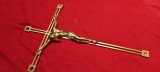 Crucifix din alamă-bronz, etc realizat de un elev al școlii lui Lelio Scorzelli,