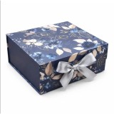 Cumpara ieftin Cutie Cadou Model floral 20x18x8cm - KRMS126