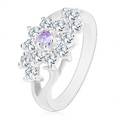 Inel cu braţe lucioase despicate, floare transparentă cu centrul violet - Marime inel: 49