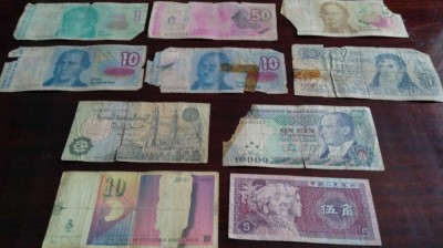 10 bancnote rupte, uzate, cu defecte (cele din imagine) #39 foto