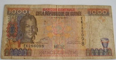B11 2 - Bancnota foarte veche - Guineea - 1000 franci - 1998 foto