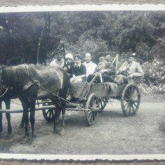 Vanatori romani in caruta// fotografie interbelica