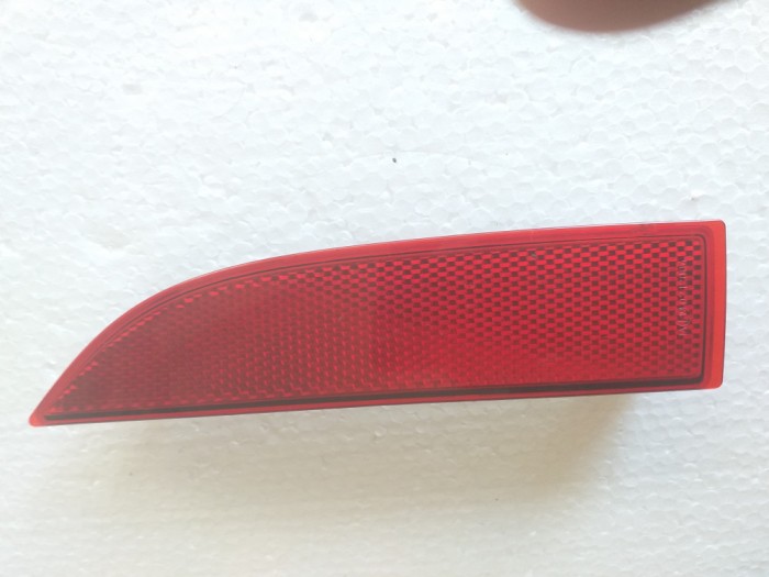 Catadioptru reflectorizant bara spate Logan 2013+ STANGA 265659019R.Nou RENAULT