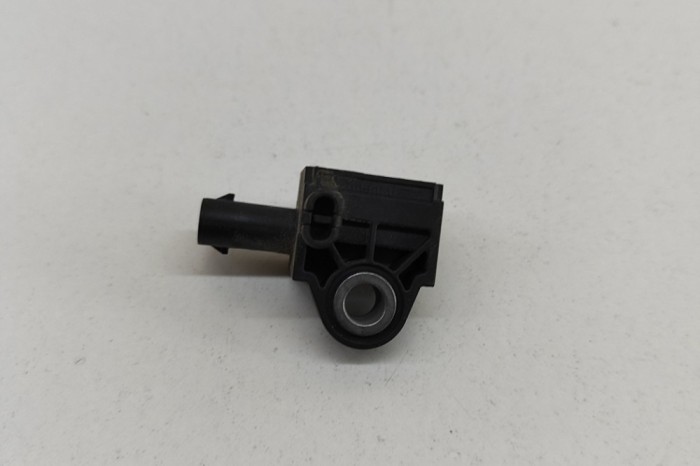 Senzor de impact st&acirc;nga față VW GOLF VII 5G1, BQ1, BE1, BE2 2016 OEM: 5Q0959651 26607398