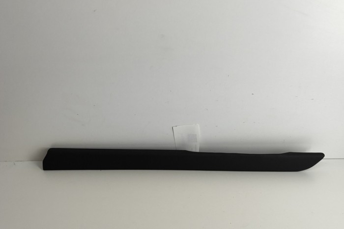 Ornament consola centrală TOYOTA C-HR _X2_, _H2_ 2024 OEM: 58833-F4050 28327089