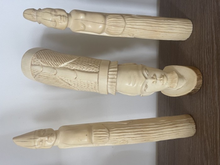 Statuete fildes