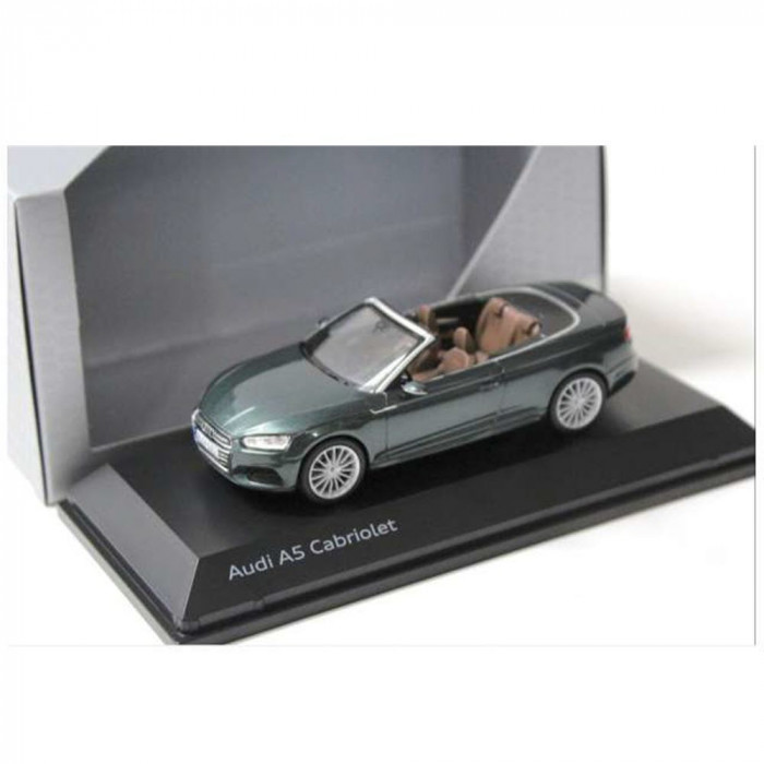 Macheta auto Audi A5 2017 Cabriolet verde, 1:43 Spark Dealer edition