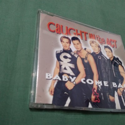 CD CAUGHT IN THE ACT -BABY COME BACK RARA!!!! ORIGINAL foto