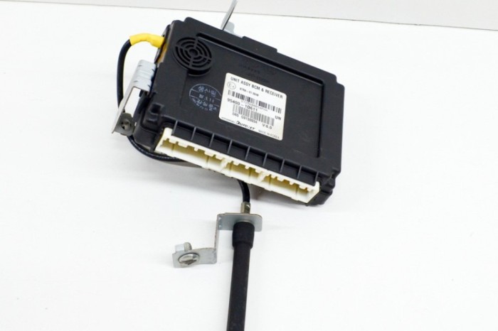 Modul de confort KIA CARENS III UN 2008 OEM: 95400-1D611,97RA-010048 | 13814259