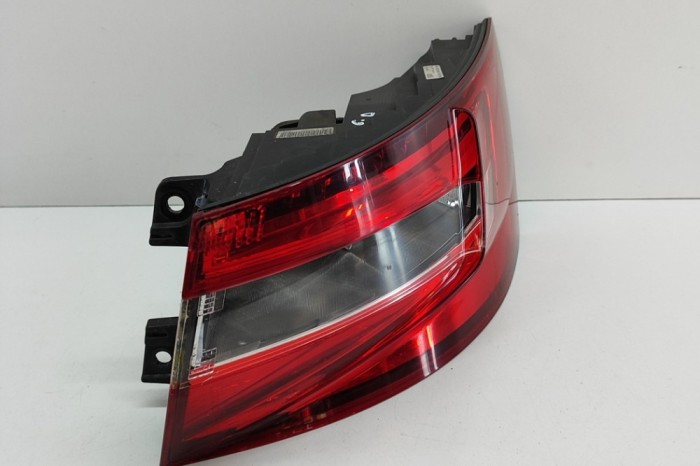 nerasta SKODA SUPERB III 3V3 2017 OEM: 3V5945208A 24558161
