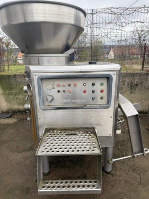 V&amp;acirc;nd utilaje de carmangerie pentru recondiționare foto