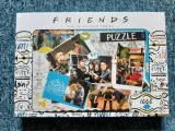 Puzzle cu serialul Friends (nr. piese: 1000 / dimensiuni: 683x480 mm) - sigilat, Unisex, Carton, 2D (plan)