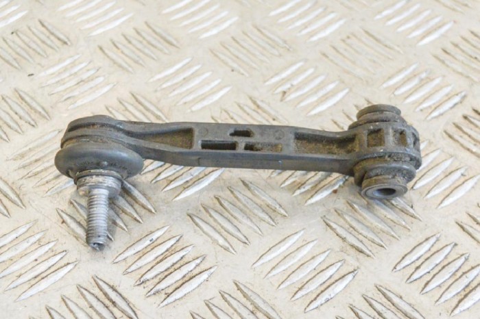 Bieleta stabilizatoare dreapta spate BMW 4 Coupe F32, F82 2016 OEM: 2284618 11292645
