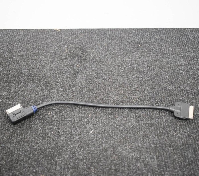 Port USB/AUX-In AUDI A4 8K2, B8 2011 OEM: 4F0051510K 3640518