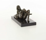 Femeie inclinata- statueta erotica din bronz pe un soclu din marmura EC-23, Nuduri