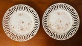 2 FARFURII DIN PORTELAN FIN, PICTATE MANUAL D18CM