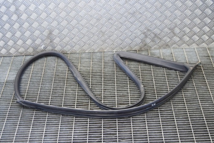 Garnitura ușă dreapta față MASERATI GHIBLI M157 2014 OEM: B249,72341 | 11456375