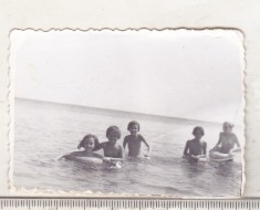 bnk foto Copii in apa marii - anii `70