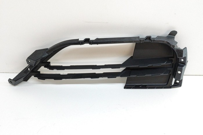 Grila dreapta față PORSCHE PANAMERA 971 2016 OEM: 971807986A,971.807.986.A,971807986A0K1,971.807.986.A.0K1 26278556