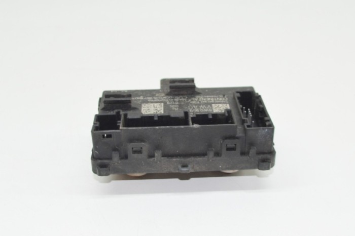 Modul de control ușă st&acirc;nga față AUDI A4 8W2, B9 2018 OEM: A2C7486841700,8W0959592H,8W0959592F 11702785