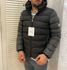 geci moncler foto