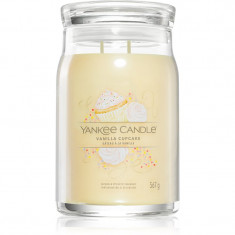 Yankee Candle Vanilla Cupcake lumânare parfumată Signature 567 g