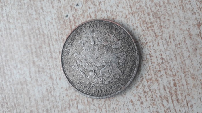 Tristan da Cunha - five pounds 2012.