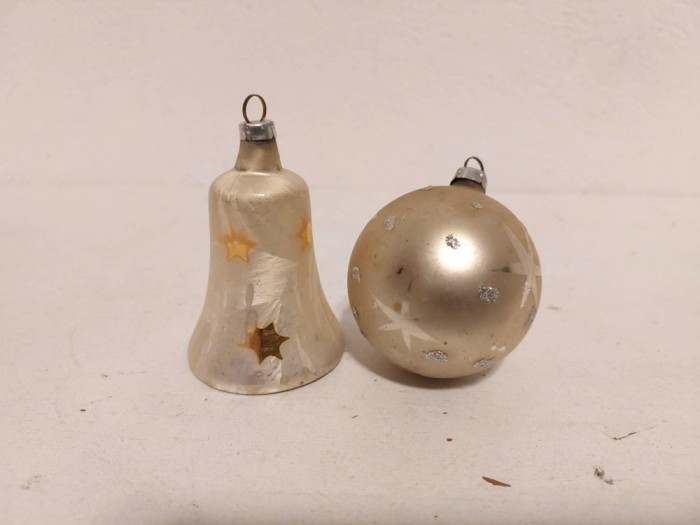 Lot 2 globuri vechi de sticla West Germany, sidefii