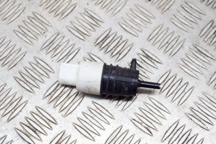 Motor rezervor lichid de parbriz BMW 3 F30, F80 2013 OEM: 7298309 13874687