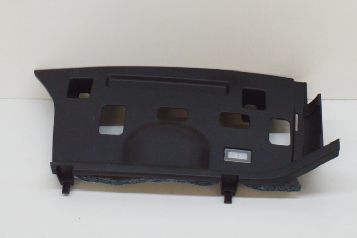 Ornament inferior planșa de bord TESLA MODEL S 2018 OEM: 1039624-00-A,1023221-00-G 11493900