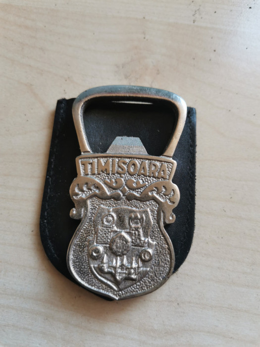 Desfacator sticle &quot;Timisoara&quot;, cca. anii 50, cu etui original din piele