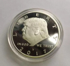 Moneda colectie comemorativa aurie Donald Trump 2017 USA foto