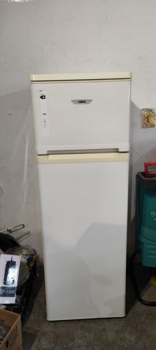 Frigider Zanussi ZD 255 functional