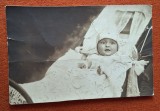 fotografie veche anii 1930 - bebe - copil in carucior