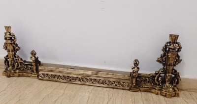 Un superb decor pentru șemineu din bronz masiv in stil Victorian compus din 3 piese ,piese cu o lucrătură de o foarte mare finețe foto