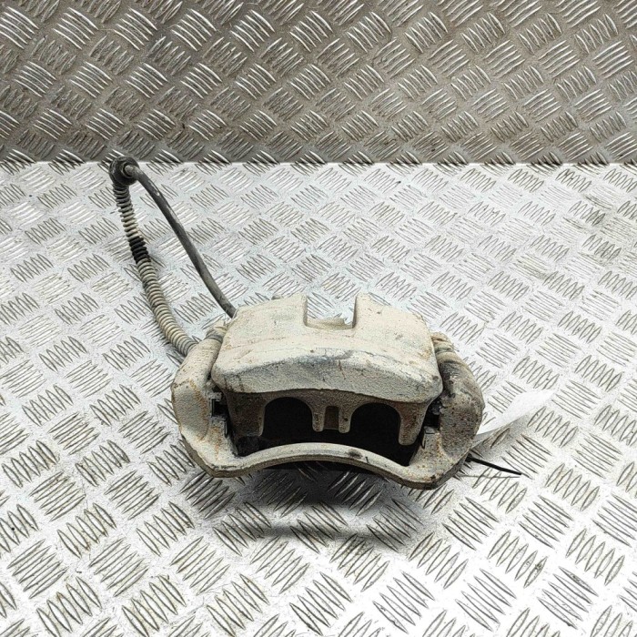 Etrier de fr&acirc;nă dreapta față VW AMAROK 2H_, S1B 2019 OEM: Pick-up | 26604650