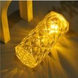 Cumpara ieftin Lampa LED aspect cristal, lumina difuza, cu telecomanda si senzor de control