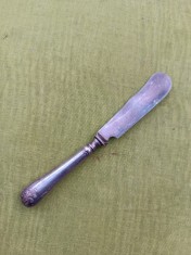 Cutit suedez de bucatarie,maner argintat, marcat, monograma
