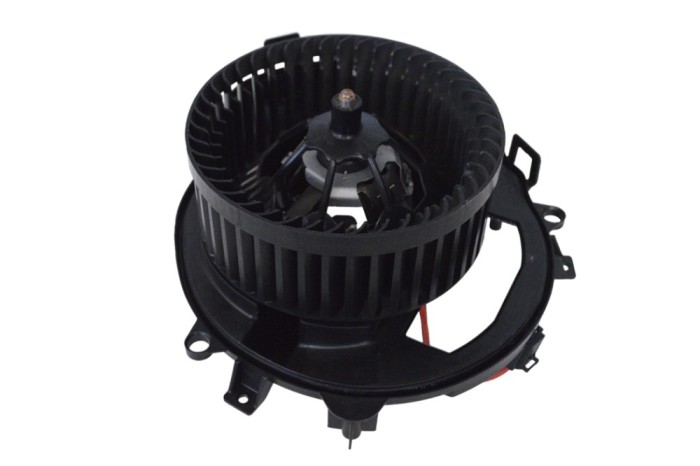 Ventilator aeroterma VW PASSAT Variant B8 3G5 2018 OEM: 3Q2819021A 20578359