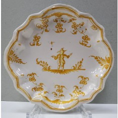 Farfurie decorativa din ceramica,Moustiers ,Franta Sfarsit de secol 18