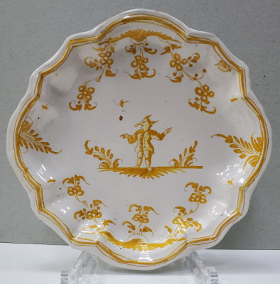 Farfurie decorativa din ceramica,Moustiers ,Franta Sfarsit de secol 18 foto